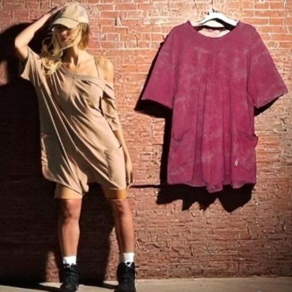 NWOT Free People Hot Shot Tee Romper in Custom Tie Dye Red & Tan Size Medium - Picture 1 of 11